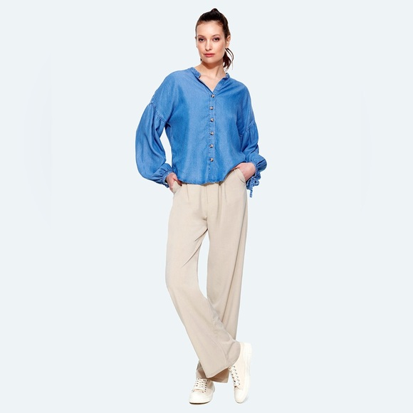 Black Tape trousers in tan Size Medium - Picture 5 of 5